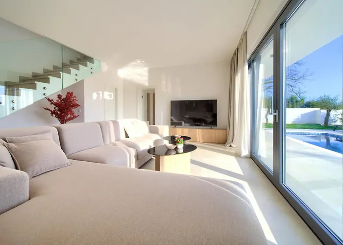 فيلة Sensei Linardići