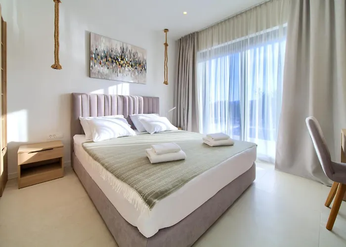 Sensei فيلة Linardići